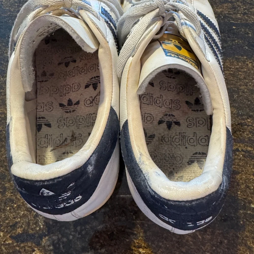 Men’s Adidas Sneakers - Picture 3 of 4